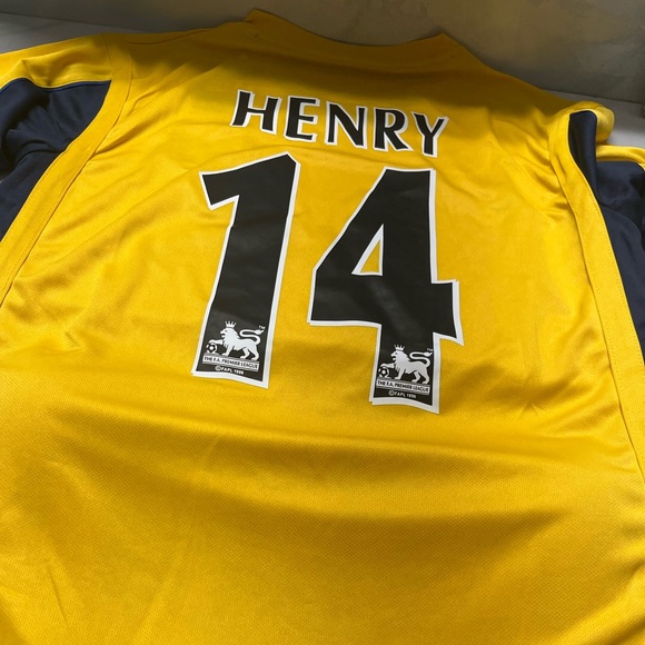 Arsenal retro jersey - Picture 8 of 16